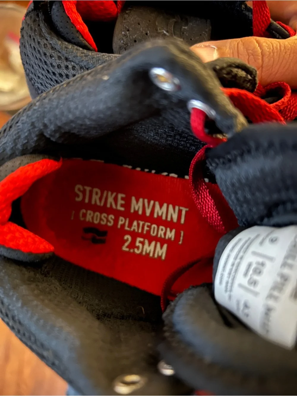 EUC Strike Mvmnt (Strike Movement) Chill Pill Mid in Phantom/Red. M 9 W 10.5